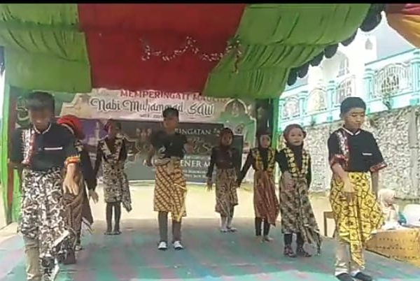 Bakat Minat Tari Kreasi Siswa Siswi