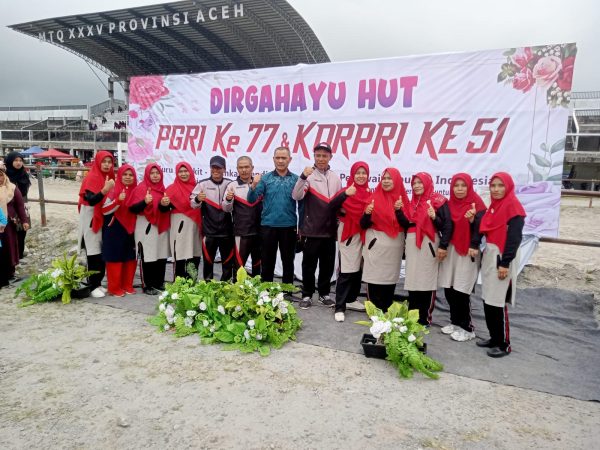HUT PGRI Ke 77 KORPRI Ke 51